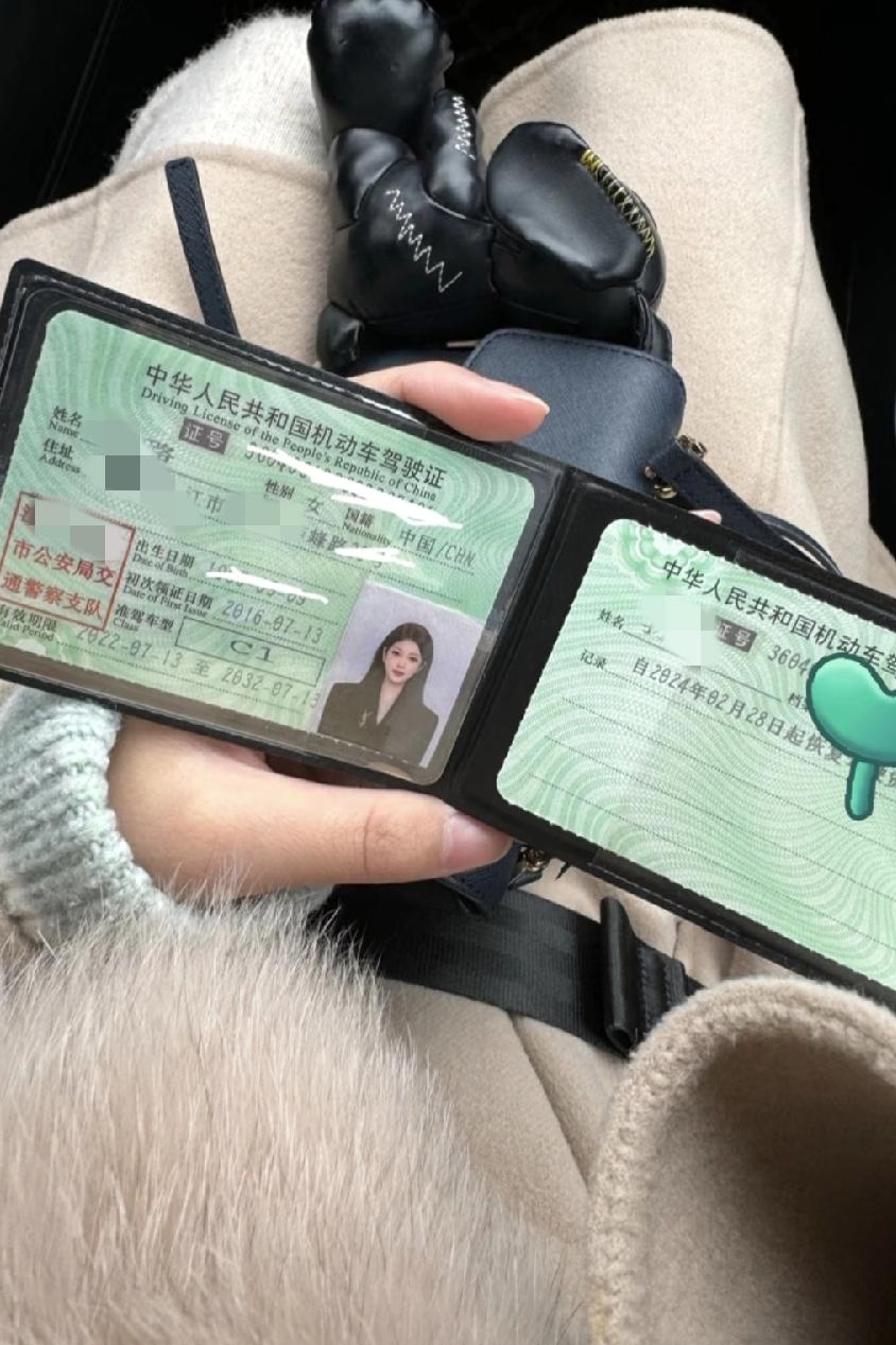 我，42岁中年女人，花6000拿了驾照，6年没开过车，今天把车卖了。当初考驾