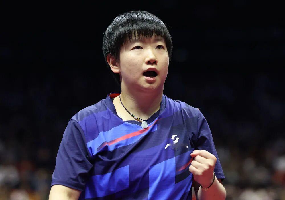 王曼昱不出场，黑龙江队很难阻挡孙颖莎连赢的脚步。孙颖莎第一个对手是张缤月，