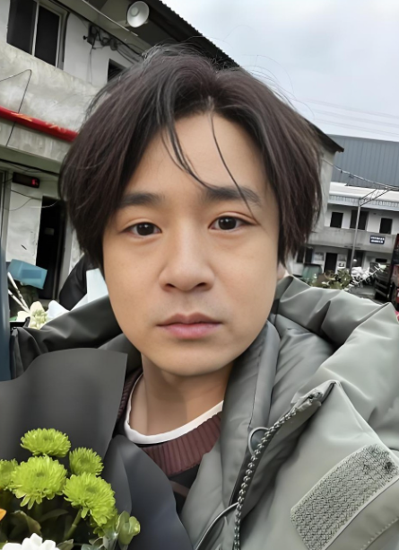 大家有没有发现，就演孟万福这演员黄澄澄，无论他演的是什么角色，就只要他这