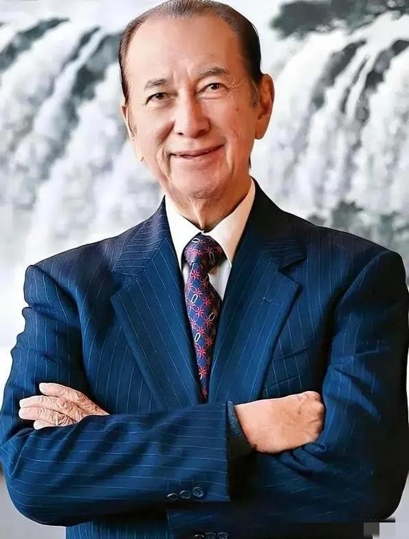 赌王何鸿燊生前曾讲过：“等你赢了2000万打算走时，赌场不会拦你。可就在你转身那