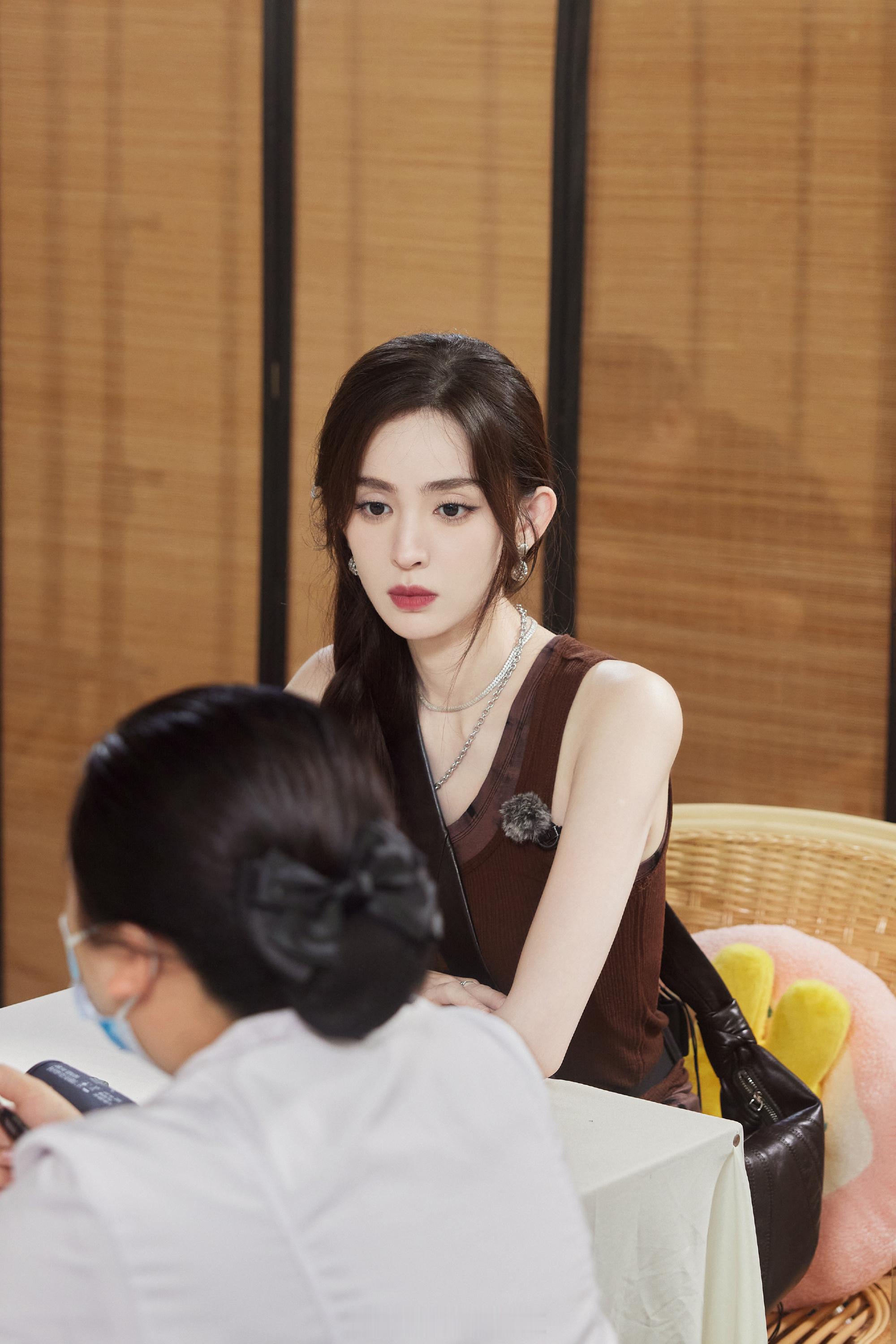 古力娜扎今日份甜酷和帅美​​​