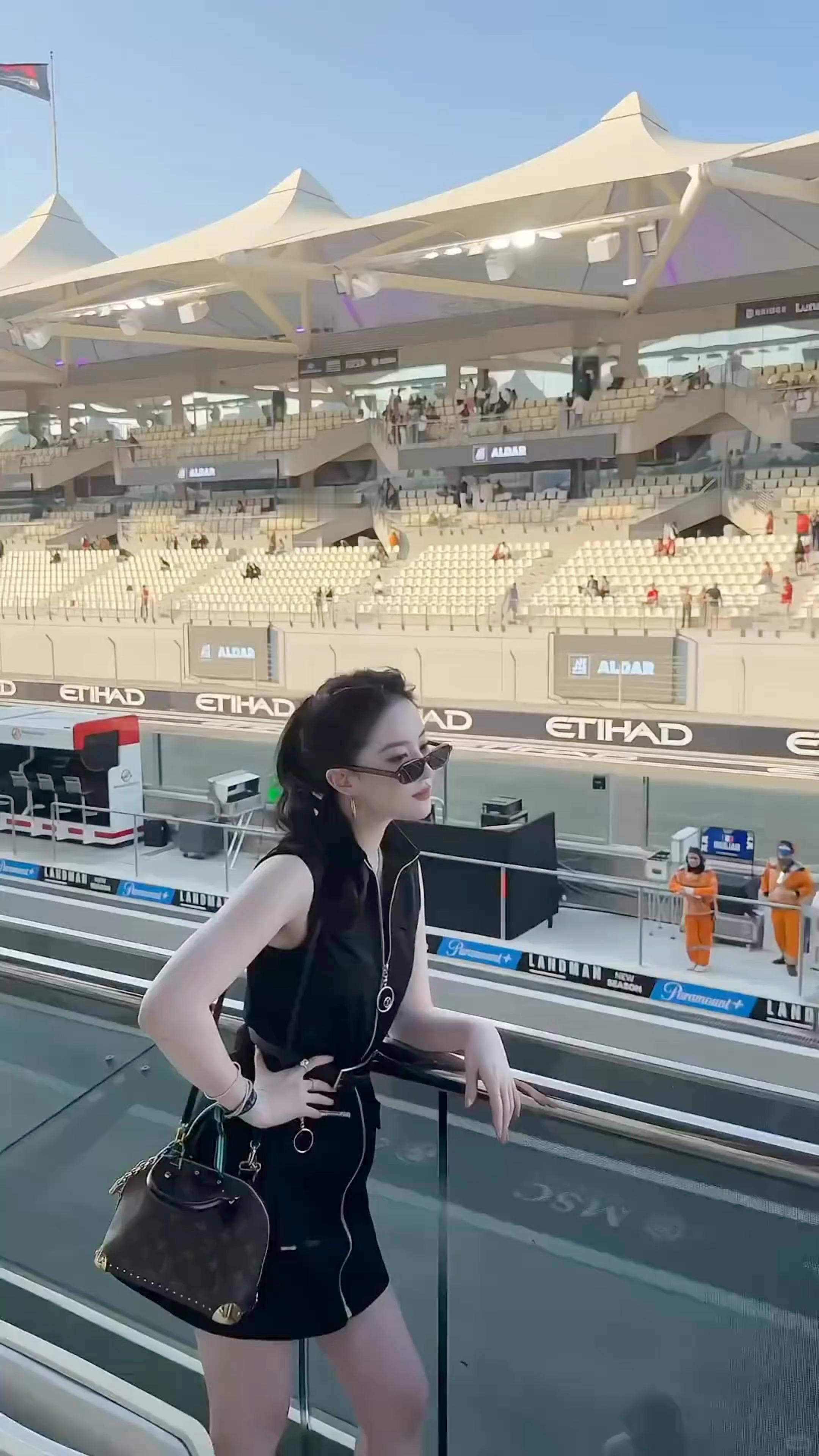 刘亦菲最新照片，瘦了