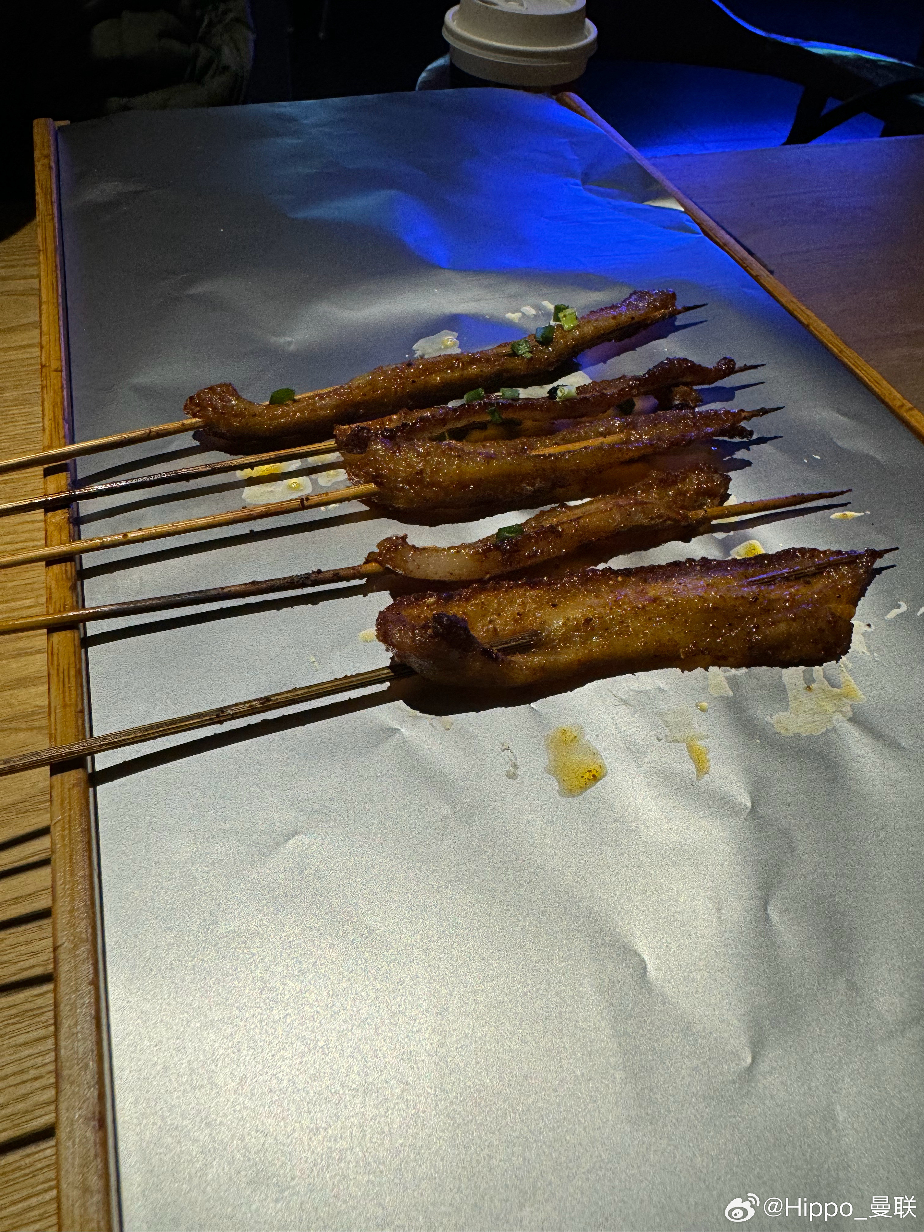 这家烧烤和其他烧烤都差不多，但是面好吃。