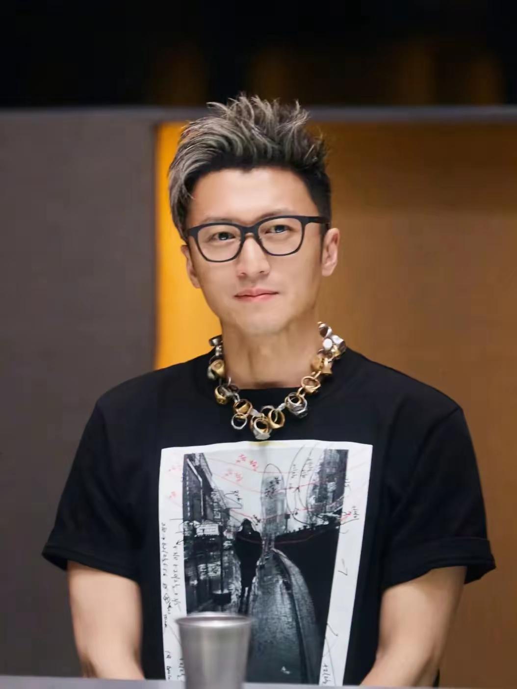 谢霆锋喜极而泣！大儿子Lucas被剑桥物理系录取，学霸基因引热议这波喜大普