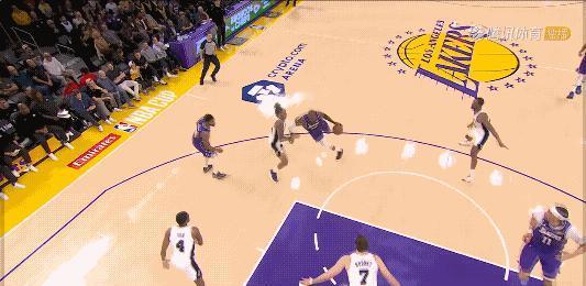 41岁老詹把2米16科内特扣成背景板，可湖人的团队烂摊子比这记隔扣还炸！你亲眼