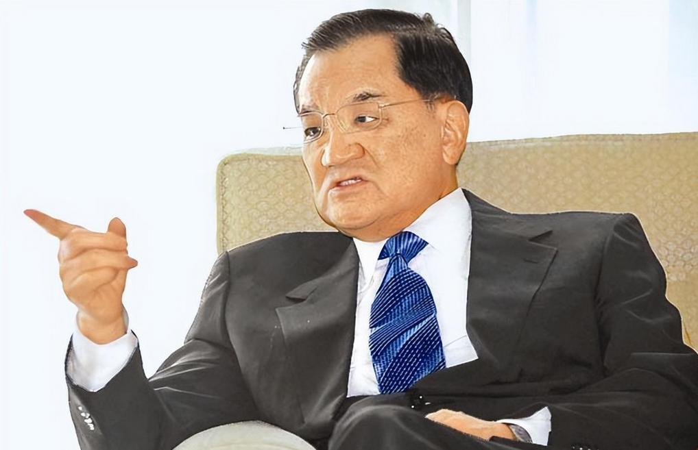 紧要关头，连战出手了！说起来也挺有意思，郝龙斌原本在民调中以33.8%的支持率大