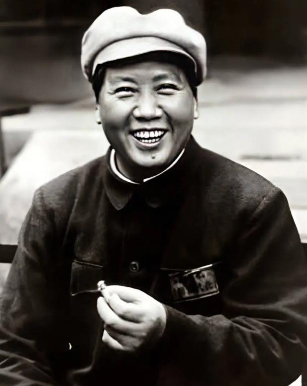 1949年，毛主席会见王稼祥时，毛主席问道：“我们很快要取得全国的胜利了，我想听