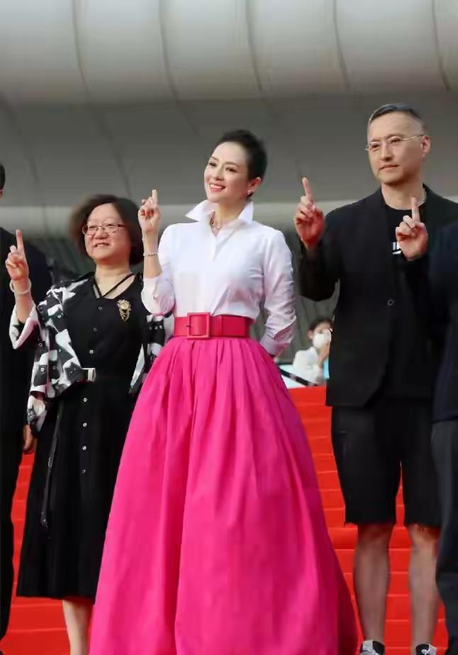 【港媒可真能整活】要当法国第一夫人？太离谱了吧