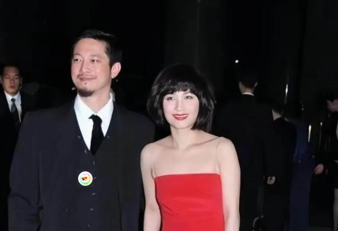 陈子聪这个硬汉现在最怕什么？死亡？不。是让何超仪再掉一滴眼泪。当年被全网