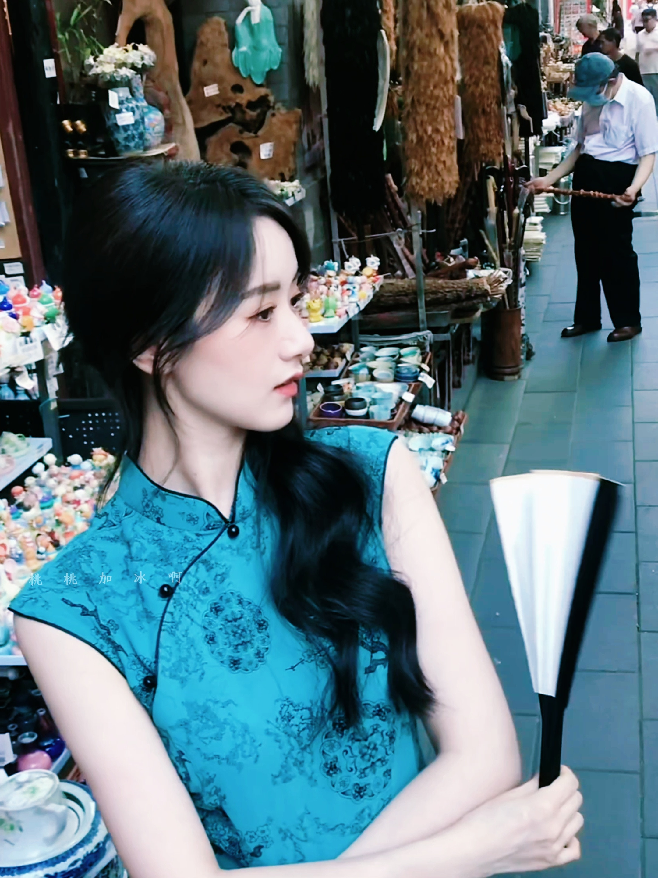 袁冰妍完全是旗袍美女来的姐还是美的太权威了！！！