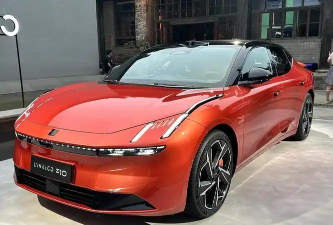 底盘无敌的领克Z10为何销量没法看？这车价格太高傲，近19万起售，两款低配车还是