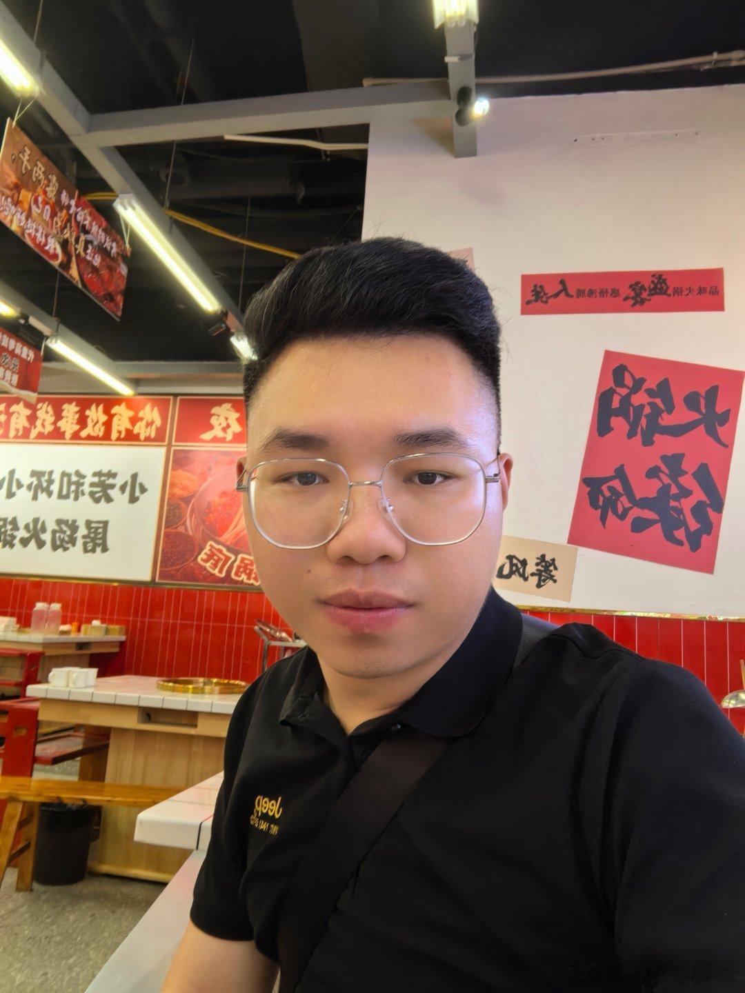 被辣到满头大汗！真的又辣又刺激[捂脸哭]​​​