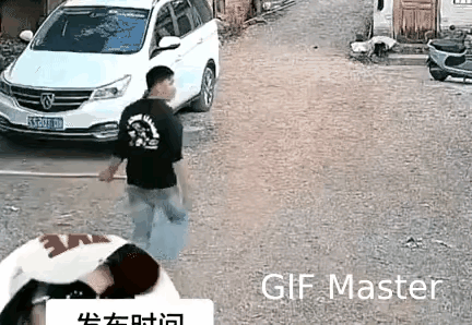打退了根本没用！今天把疯狗赶跑，明天它照样堵着你咬，不彻底解决，永远别想