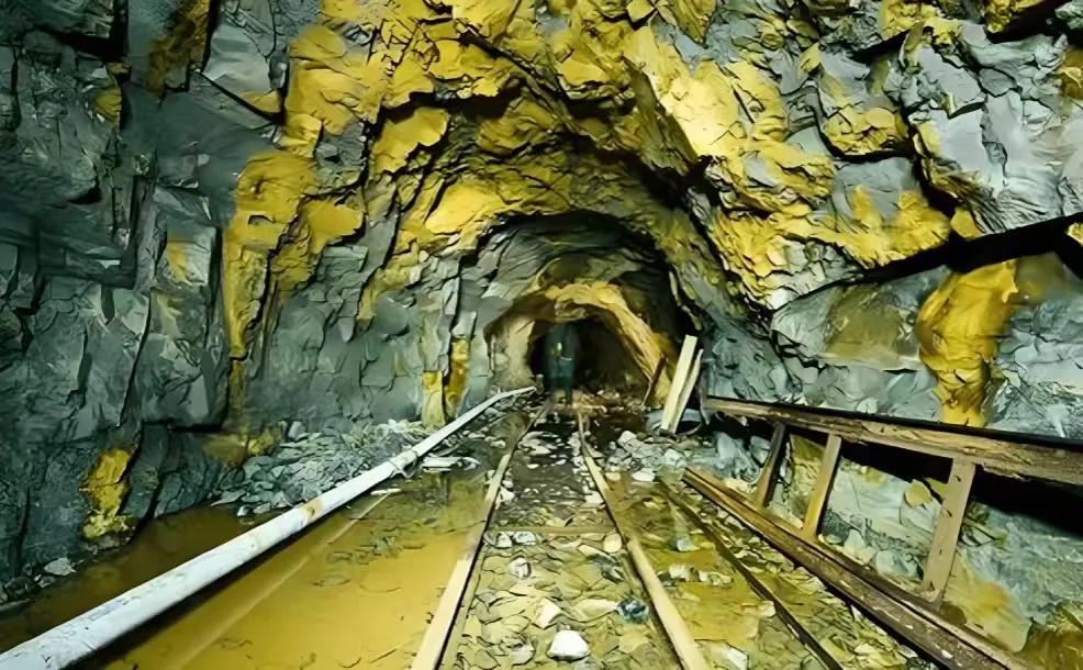 世界十大金矿：地球深处的黄金宝库黄金，作为永恒的财富象征，其稀缺性让每一处金