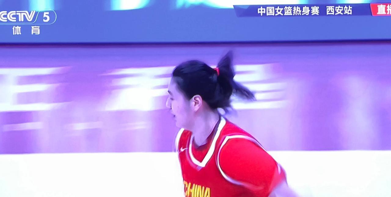 对付日本女篮这种小快灵打法特点的球队！其实很简单，战术上也不用那么复杂！进攻方