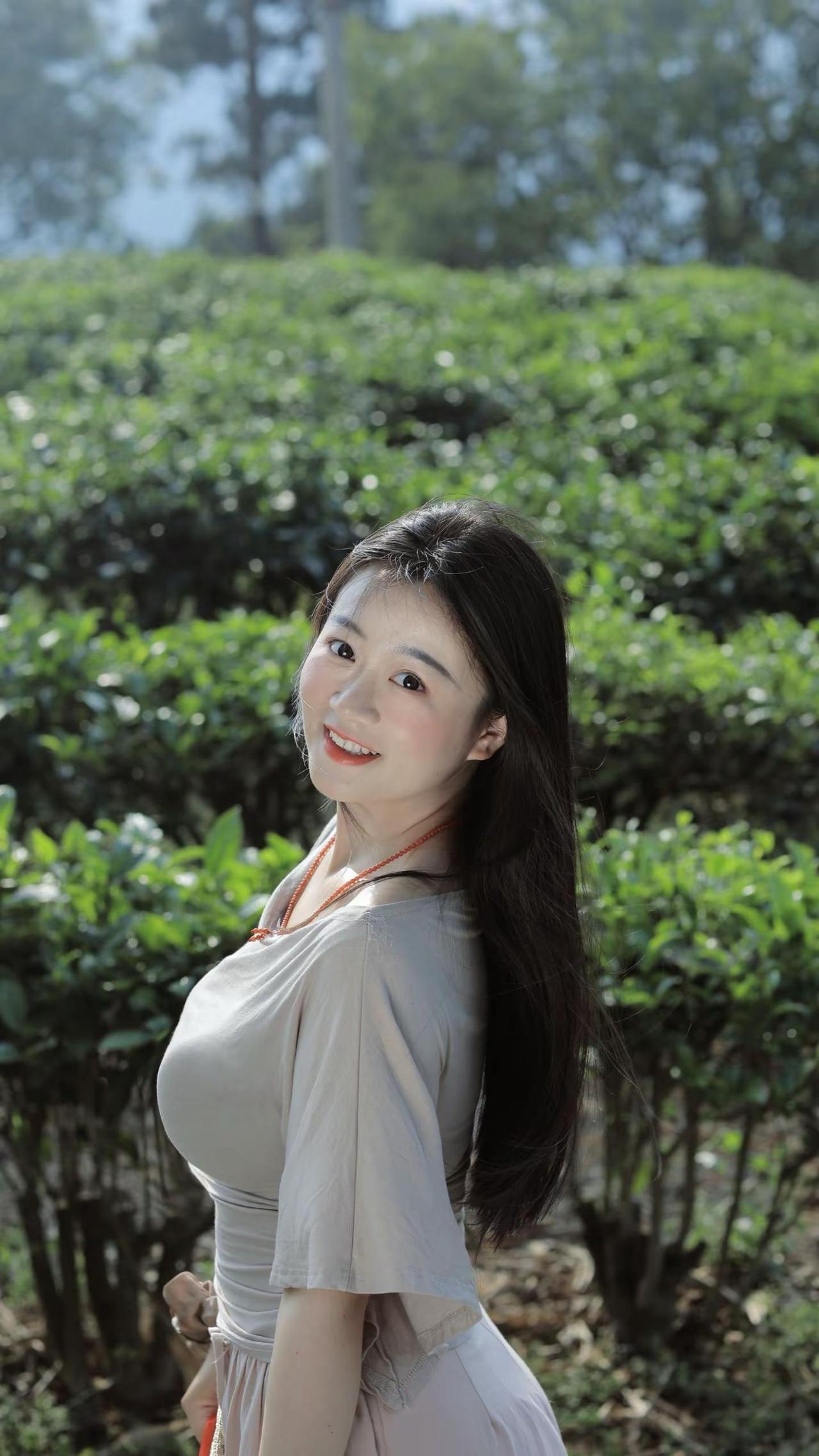 进了茶山，就不想山外的事。