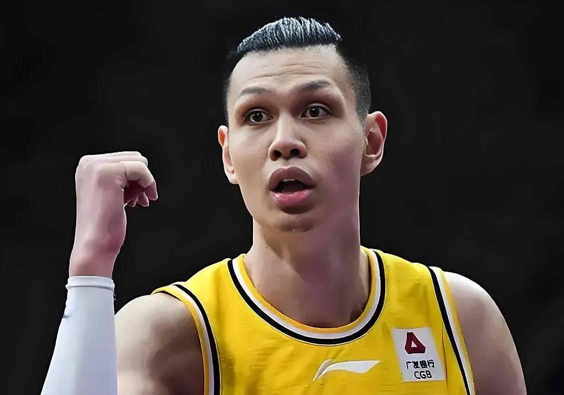 “许老英雄”披挂亲征，威震亚洲！缺少主力的浙江广厦男篮，凭借