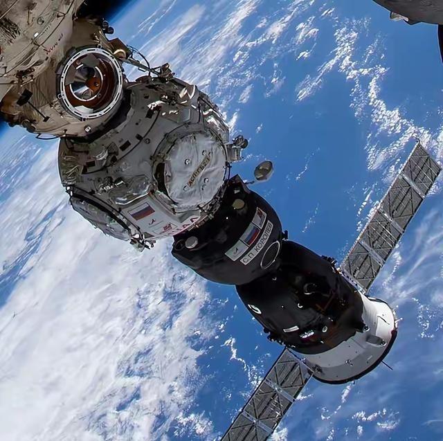 人类现有技术能否造出飞往比邻星的探测器？2026年4月，旅行者1号再次传来消息
