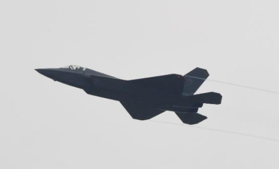 12月29日，印度媒体爆了一个大消息：中国发明了一种颠覆性技术，可以让战斗机实现