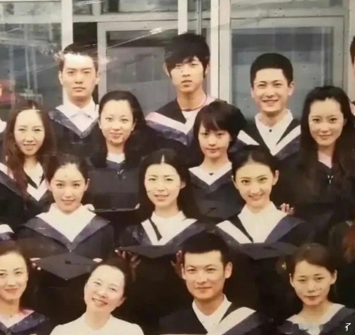 北京电影学院2007级（07届）表演本科班有点东西啊，景甜，爽子，阚清子，你们三位可以好好交流一下，