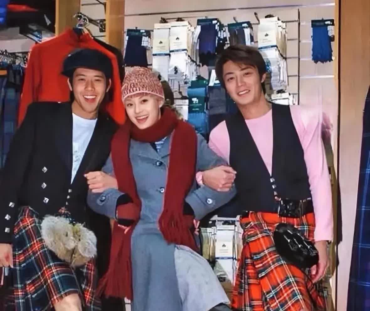 都说孙丽怎么好怎么好？我倒不觉得她演的好，比方说演甄嬛传，她虽然是主演？但比蒋欣
