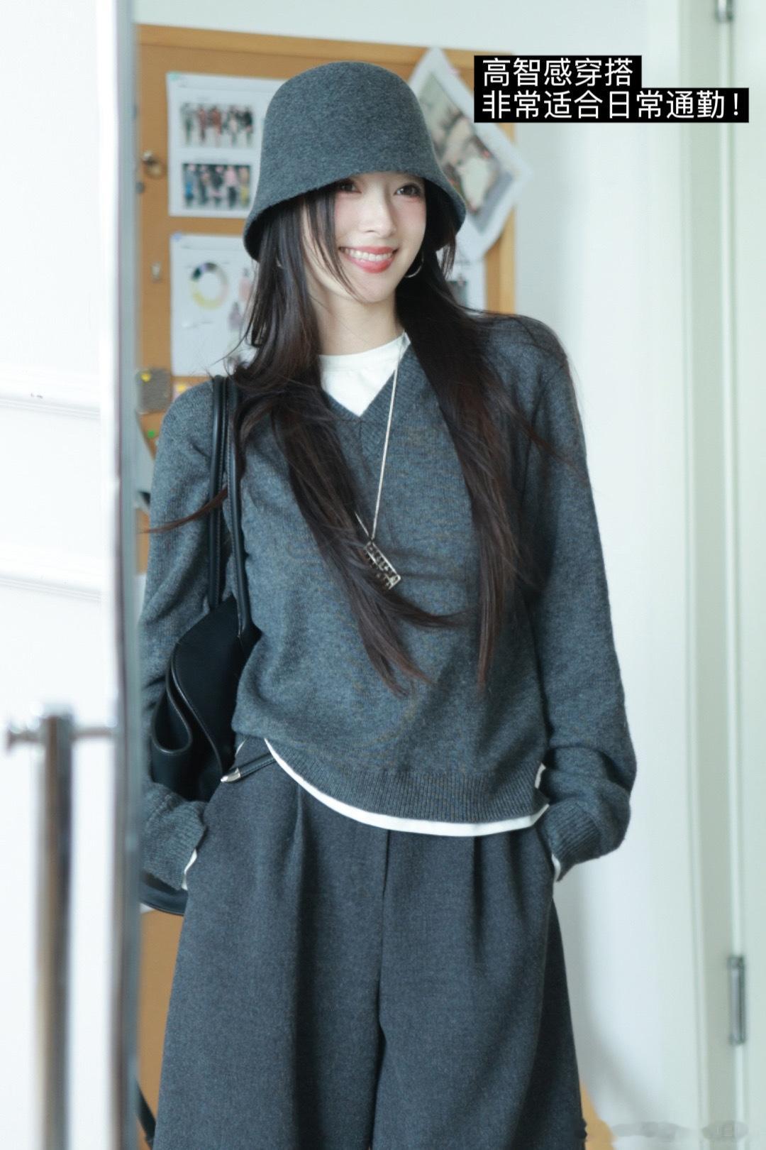 今晚19:00开始新品直播咯！我会在的！先来看看目前加购Top9～想看哪件的试穿