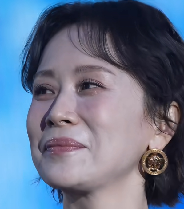 这二十多年更像一笔算得准的投资海清脾气急，一半是家里惯的傲气，一半是娱乐圈逼出