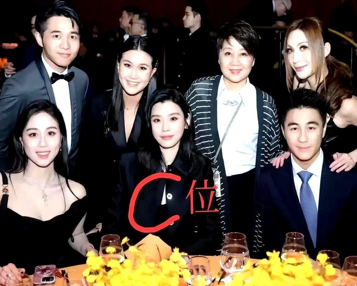 奚梦瑶最近又被网友押宝