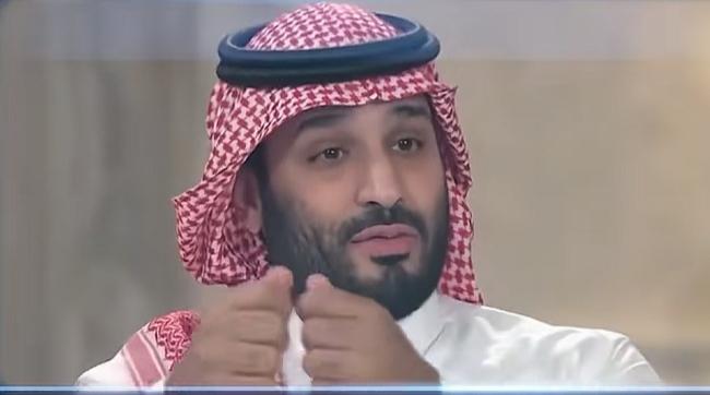 炸裂反转！沙特突然空袭阿联酋军火船，昔日盟友反目，胡塞武装坐收渔翁之