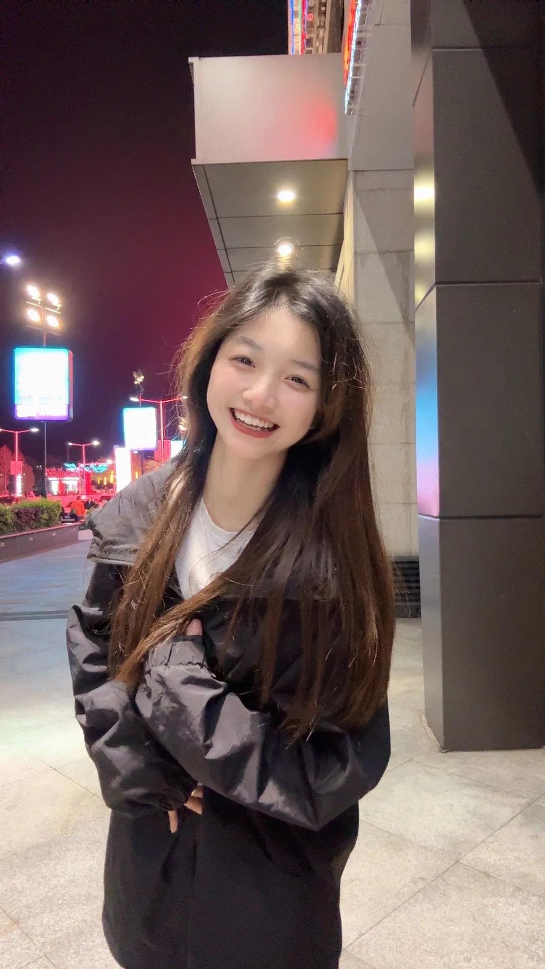 青春美女豆蔻年华