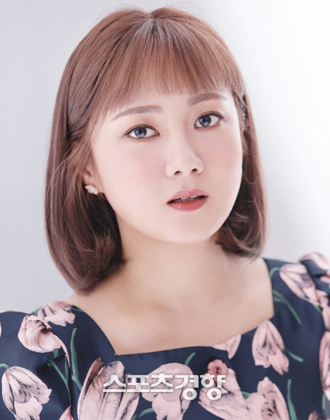 【kyunghyang】[朴娜莱在宣布“立刻中断一切活动”后，连同长期出演的M