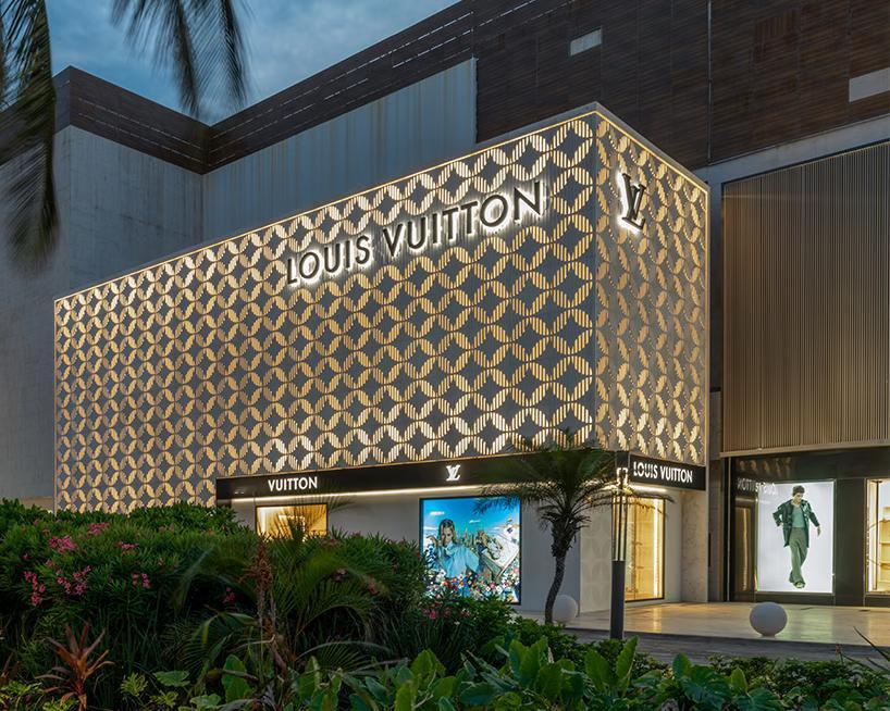 LV全国多地门店关闭我看网上好多人说是因为它老起诉别人、跟茉莉奶白打官司，把大家