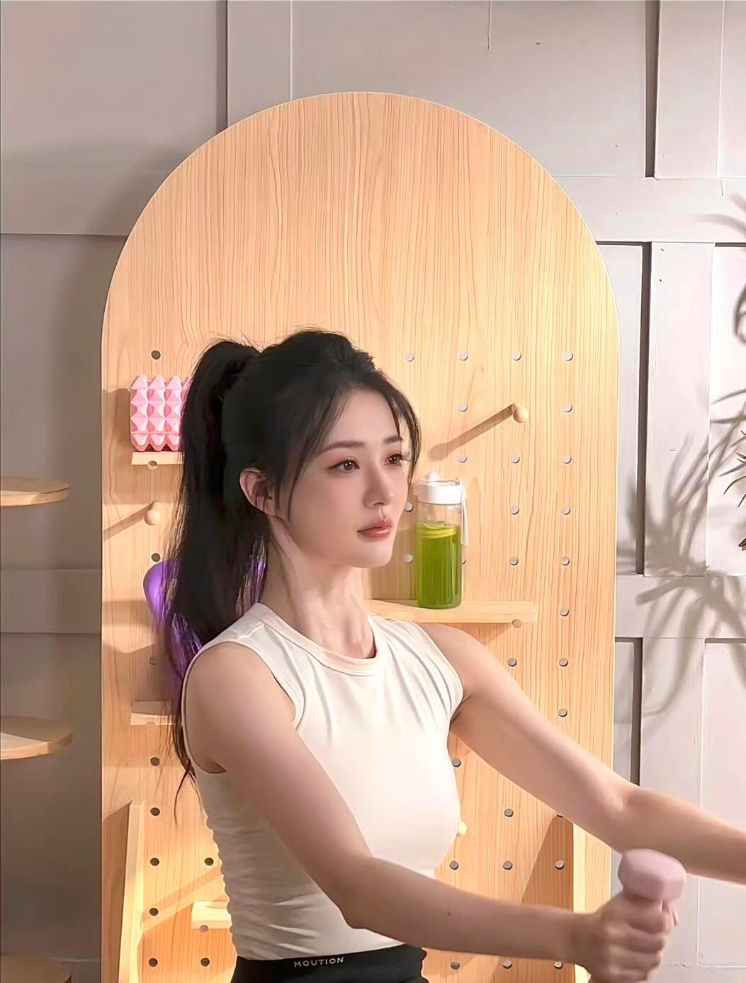徐璐x元气高马尾最新美照​​​
