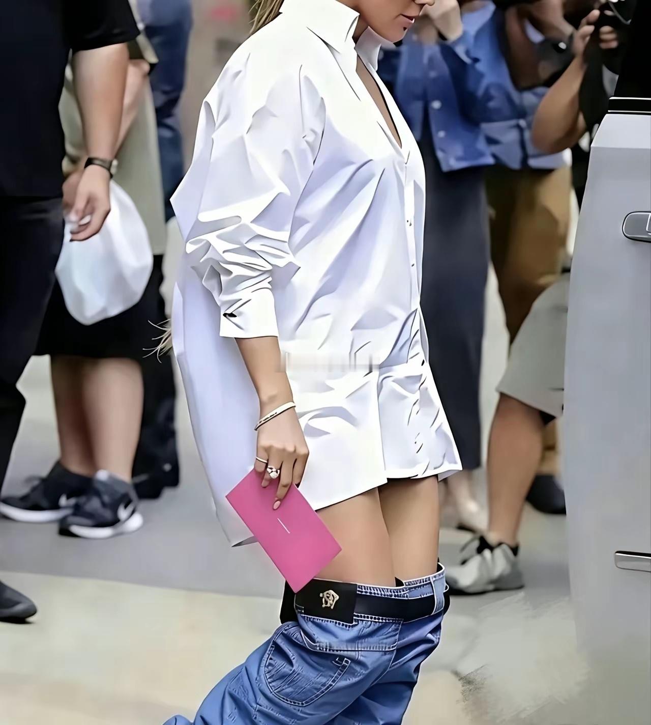第一眼错觉:还以为是裤子呢……​​​