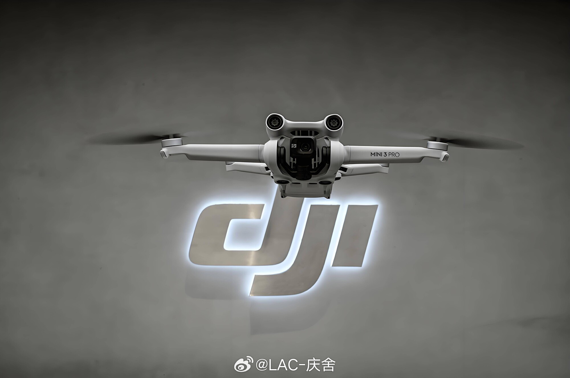 大疆起诉影石创新我们团队常备不少大疆产品，产品使用体验确实够硬核。行业竞争