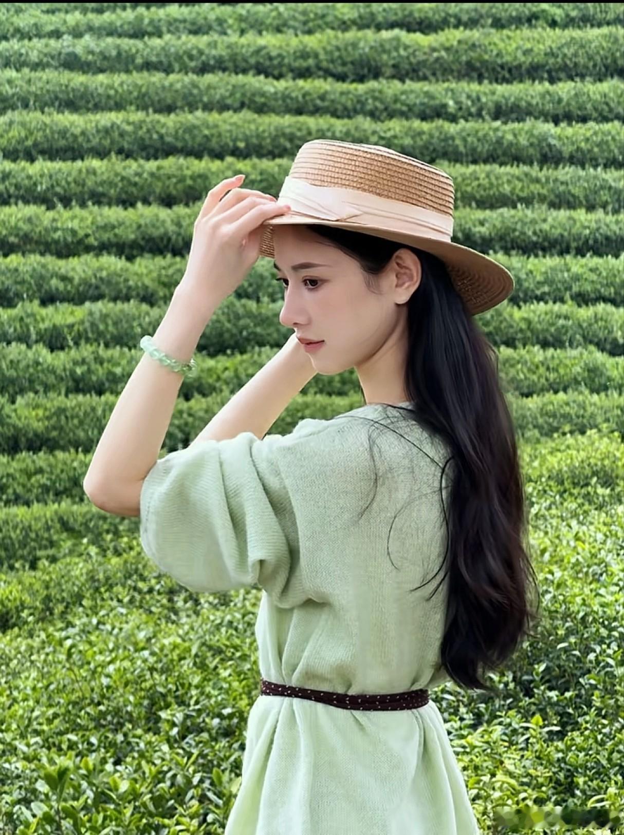 气质穿搭美女小姐姐