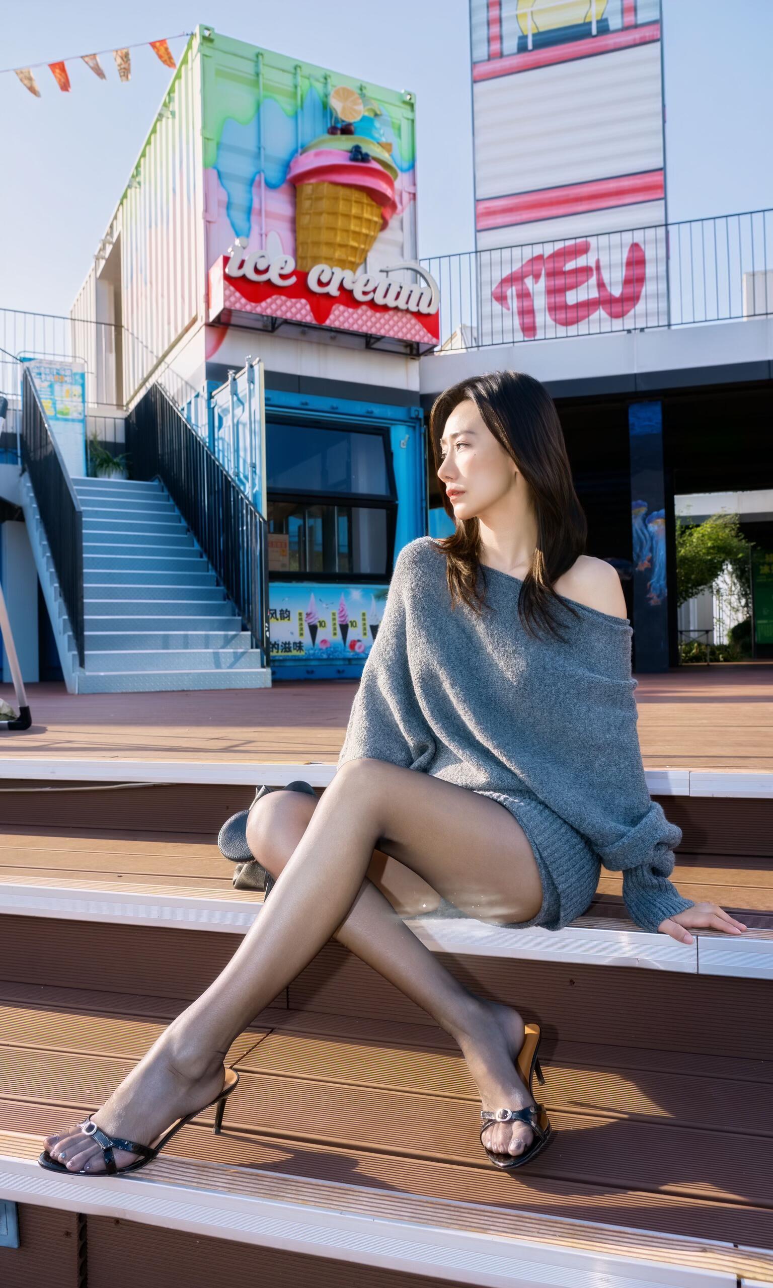 姐感甜御风拿捏丨邮轮母港的工业风质感