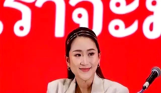 泰国乱套了！逼宫大戏上演！泰国这出戏真是越来越精彩了！前