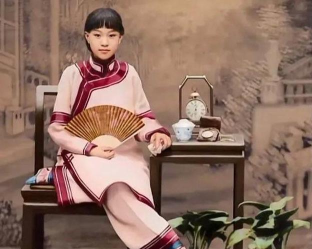 晚清名妓杨翠喜，看起来就像个孩子，可在当时她的身价高达12000金！“富二代”的