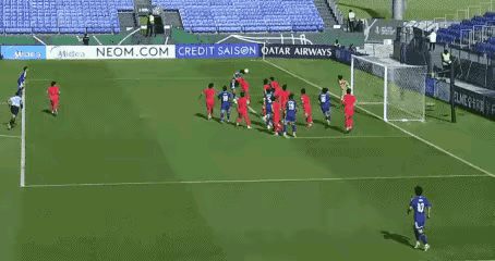 董路评价这场比赛是历史上最丑陋的“日韩之战”。他说道：韩国U23已经无限接近传统