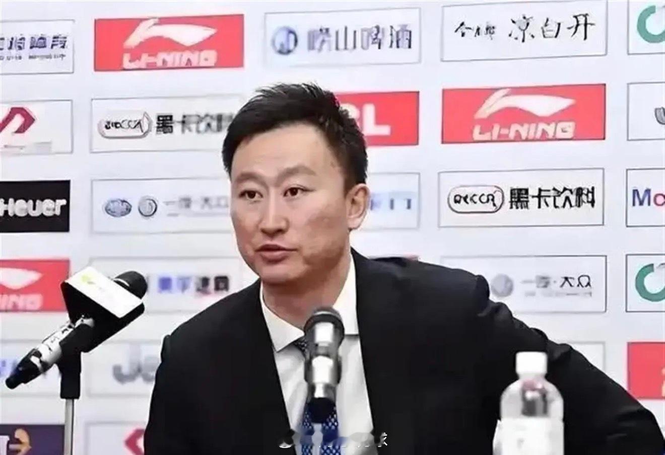 刘维伟指导赛后发布会这样说：“进攻方面，我觉得大家还是下半场能放开自己，我跟他们