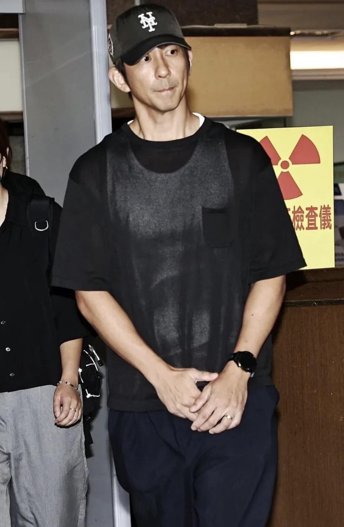贾静雯老公修杰楷当庭认罪。大众对他逃兵役很不理解。因为台湾省的兵役与国内不太相同