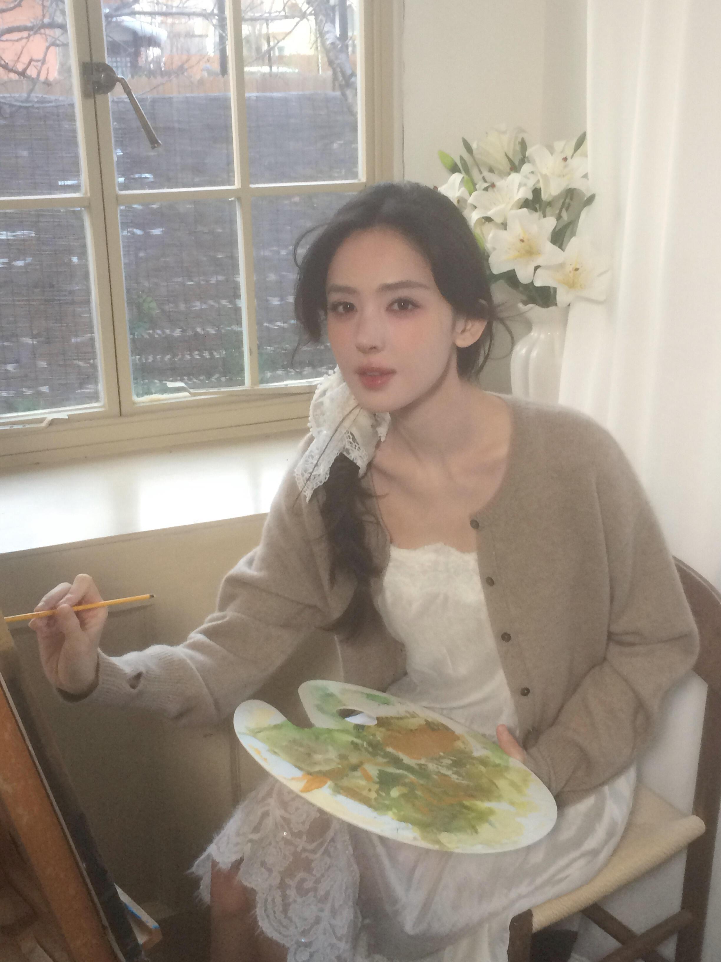 娜扎工作室你让我感觉好陌生！从哪里请到高人了！开年居然有三组写真！！每一组风格都