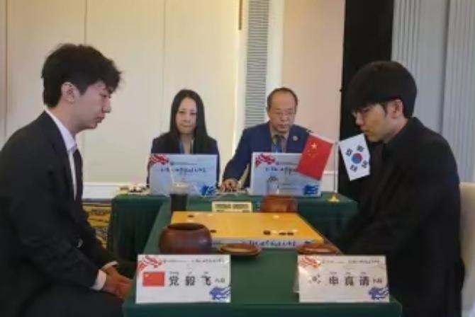 我党威武~烂柯杯党毅飞先拔头筹第3届烂柯杯世界围棋公开赛进入最后的决赛，中