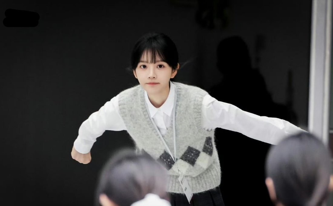 田曦薇天才女友的造型就是我梦中的校园女神！！青春感满满～​​​