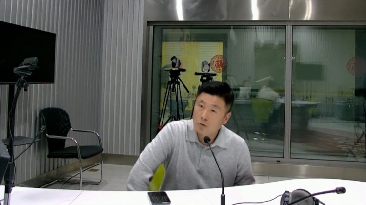 李国旭: 俱乐部已在积极运作转会 年轻队员表现相当优秀