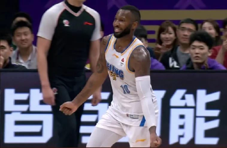 杰曼单节狂飙19分打懵北控！！！坦白讲：北京德比焦点战，最近的杰曼状态爆棚，