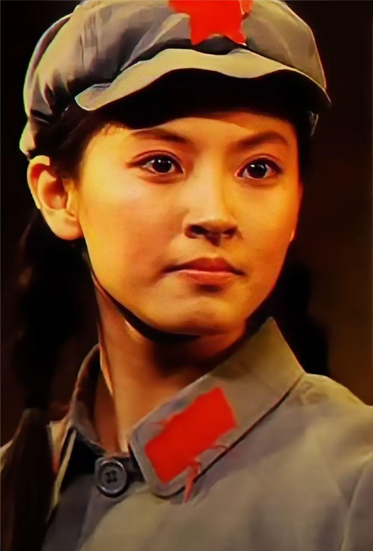 李开英一人就打退了马步芳整整200骑兵，在临终前给儿子写的遗言是："告诉他，娘革