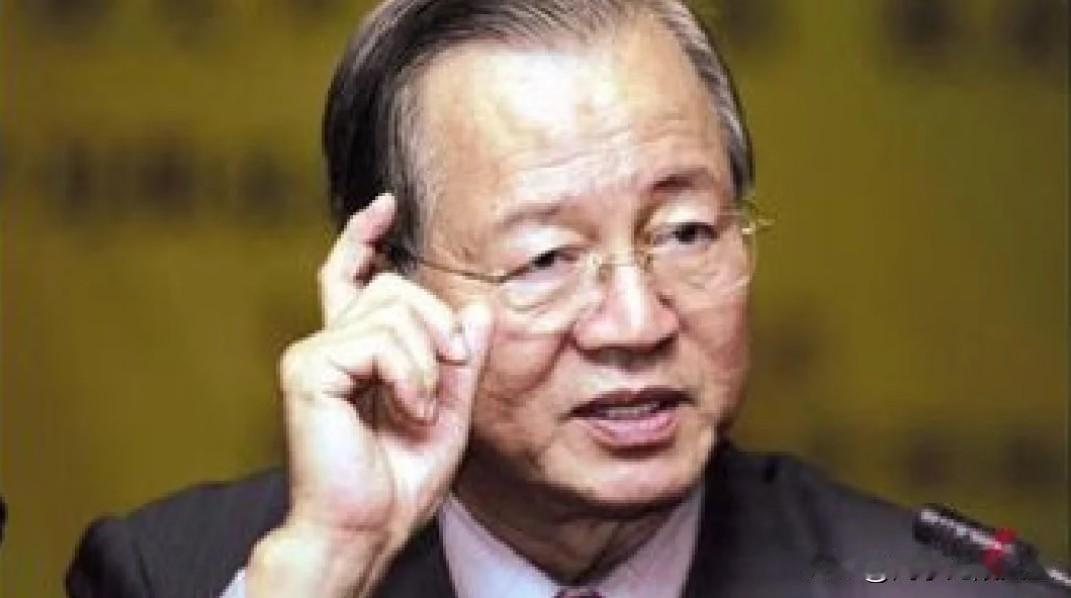 曾仕强教授说:“成功人嘴巴都是含含糊糊的，说的清楚的人都是下场很难看。”