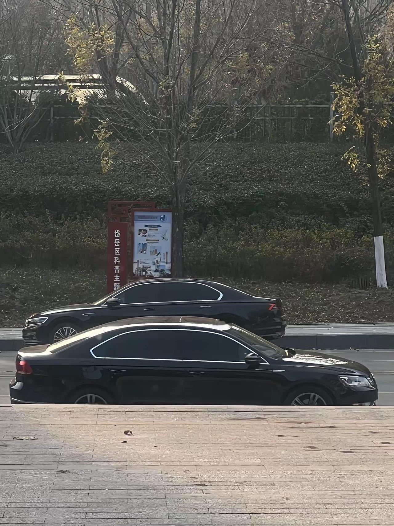 路边遇到一台辉昂到底多努力才能换来那一句隐锋芒自辉昂帕萨特街拍